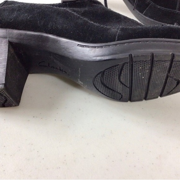 Clarks Suede Shoes Heels Womens 7 - Picture 8 of 8